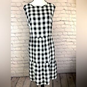 Pretty Garden Buffalo Plaid Dress size Large